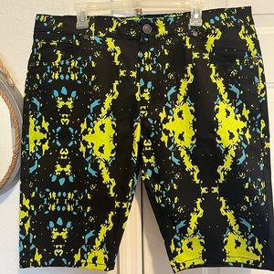 Men’s size 40 demolition shorts hard to find color